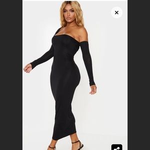PrettyLittleThing asymmetrical sleeve maxi dress
